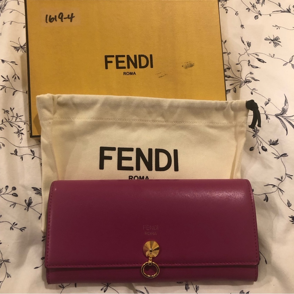 New in Box Fendi wallet - Picture 3 of 8